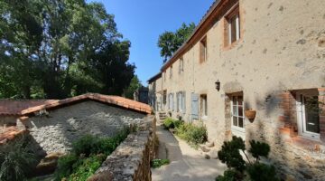 village de gites du moulin neuf getigne pays de la loire